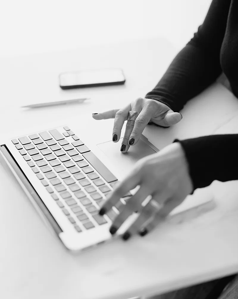 Communication digitale sur les réseaux-sociaux, Facebook, Instagram, LinkedIn, Tik Tok, à Rodez en Aveyron